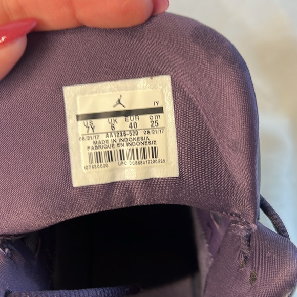 Air Jordan 13 Retro Premium ‘Dark Raisin’ - Picture 4 of 5